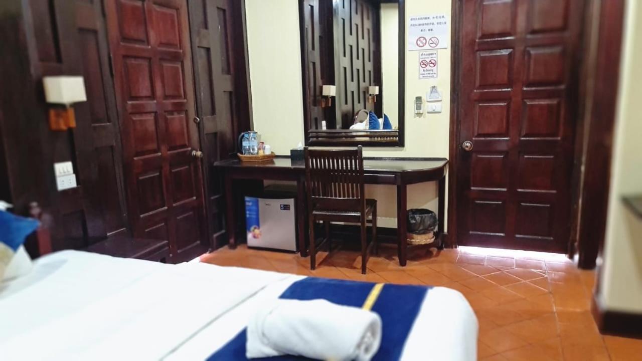 Villa Le Tam Tam Boutique Hotel لوانغ برابانغ المظهر الخارجي الصورة