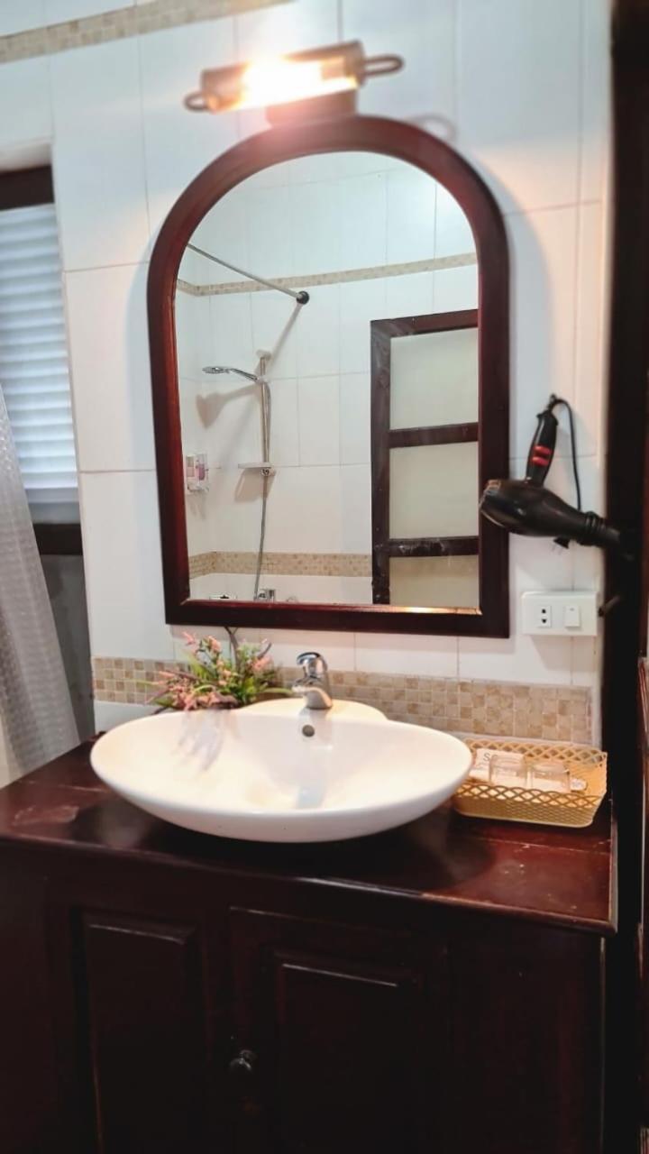 Villa Le Tam Tam Boutique Hotel لوانغ برابانغ المظهر الخارجي الصورة